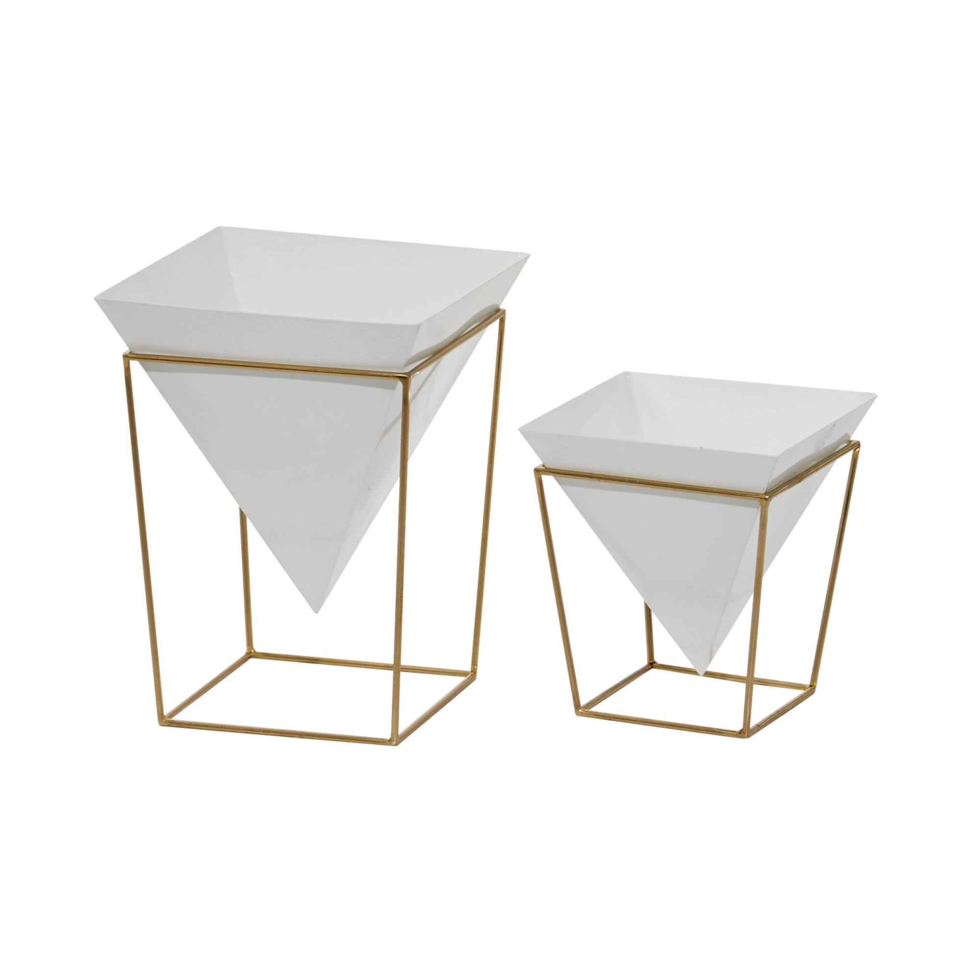 CosmoLiving by Cosmopolitan Set of 2 White Metal Contemporary Planter, 10", 15"